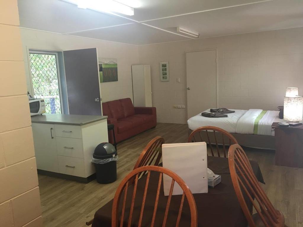 Mapleton Cabins & Caravan Park エクステリア 写真